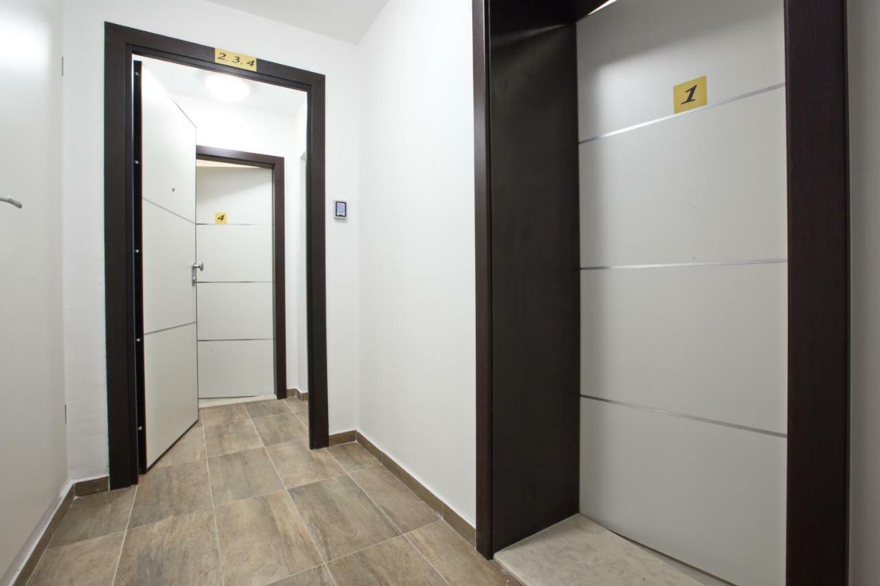 Bvb Rooms Split Bagian luar foto